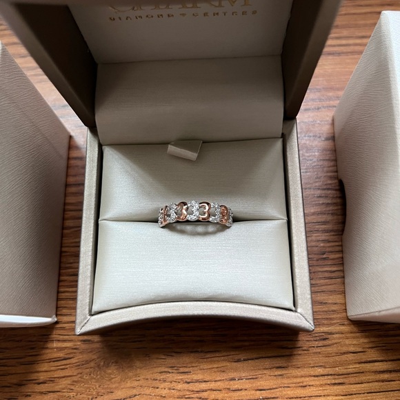 NWOT Sterling Silver CZ Heart Ring. SIZE 7 - Picture 3 of 8